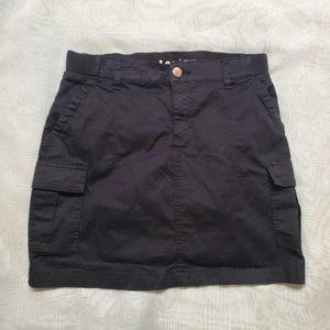 Lee Mid Rise Black Skort